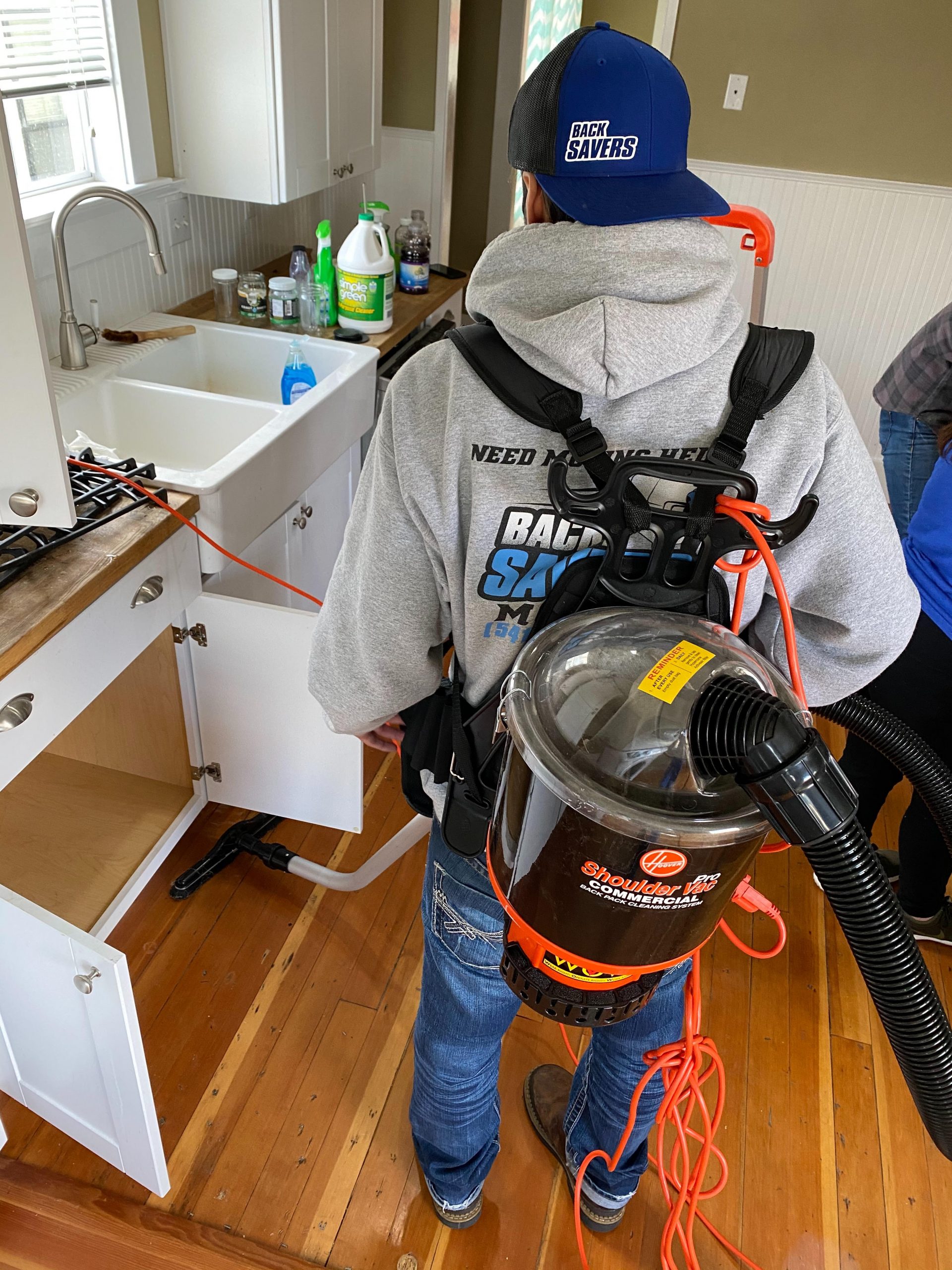 RESIDENTIAL / COMMERCIAL CLEANING